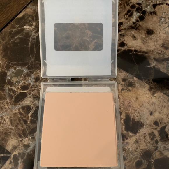 MaryKay~Compact/Compact Mini/Applicators/Powder - Picture 6 of 6